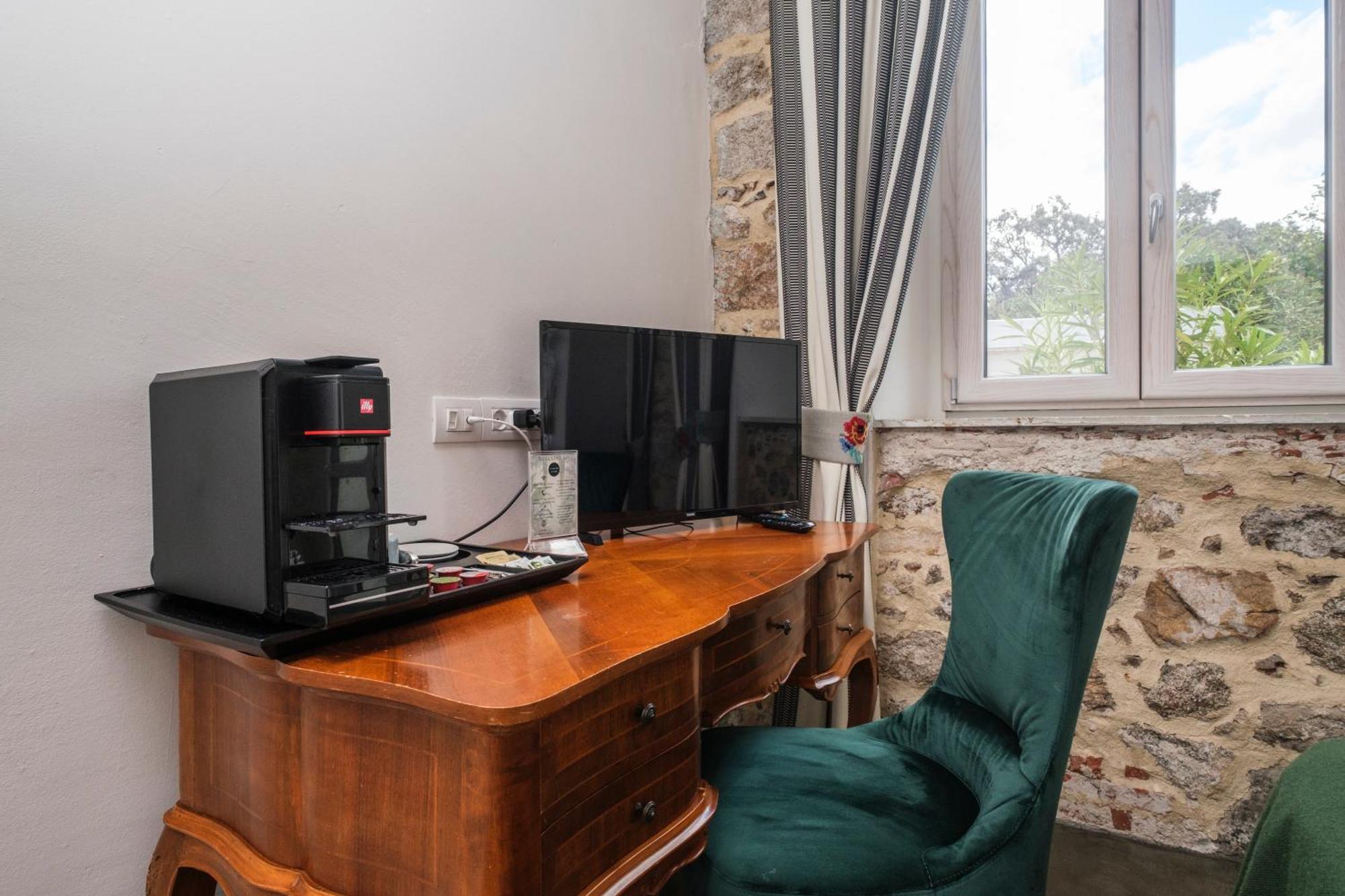 Kemani Villa Sara Olbia Szoba fotó