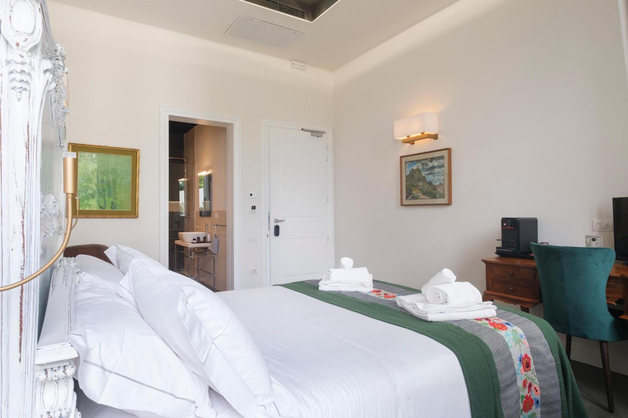 Kemani Villa Sara Olbia Szoba fotó
